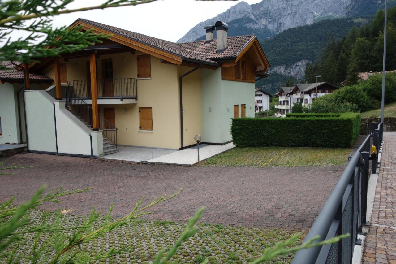 Ferienwohnung Chalet Arianna Molveno Exterior foto
